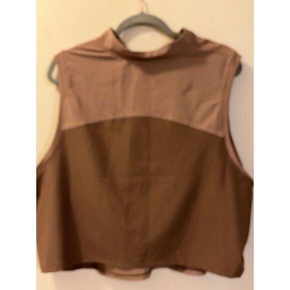 Women’s Old Navy Active Powersoft 4X Go-Dry Brown NWT - Picture 4 of 4